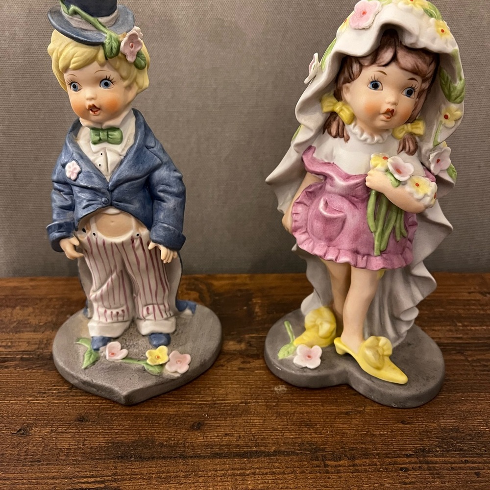 Wedding couple figurines Seymour Mann 1973, porcelain pair bride and groom